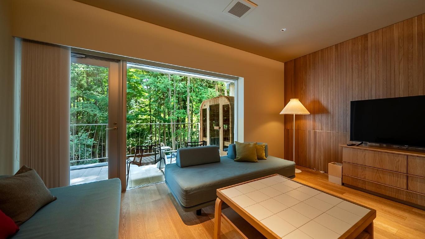Forest Inn Born