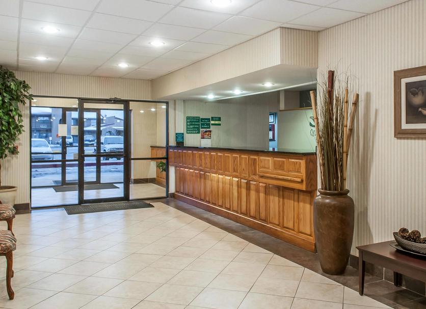 Front desk Photo