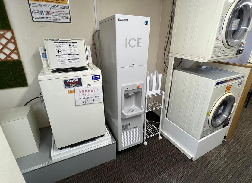 Laundry facility Photo