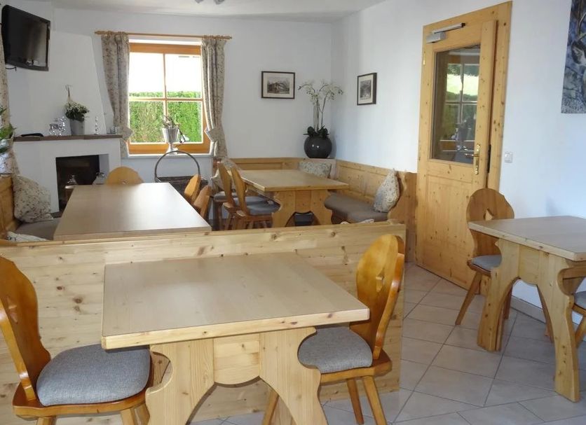 Dining room Photo