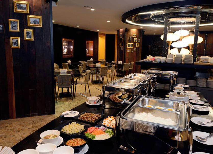 Buffet Photo