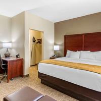 Comfort Suites