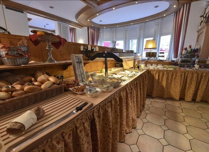Buffet Photo
