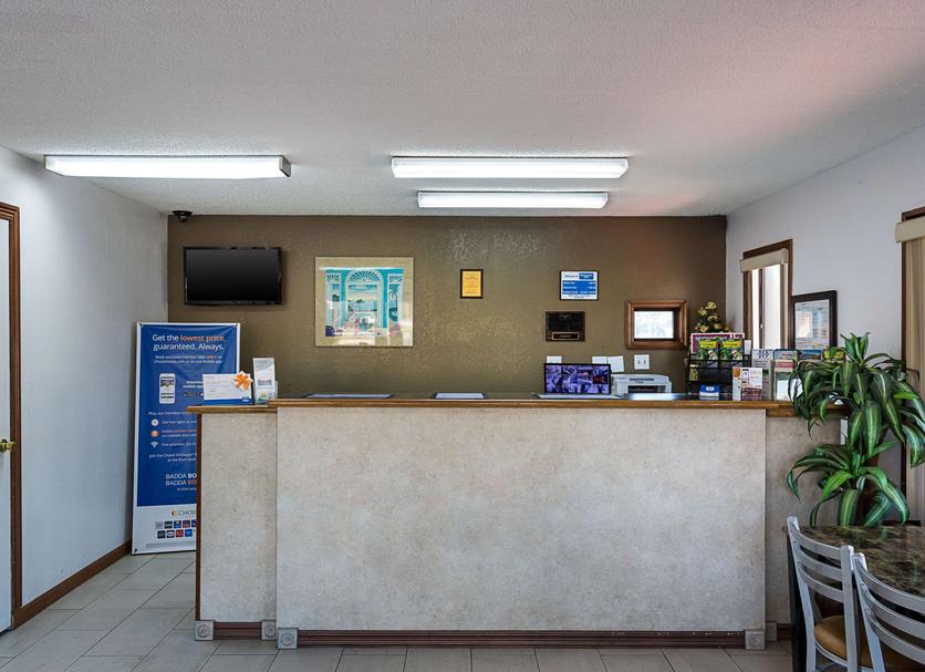 Front desk Photo
