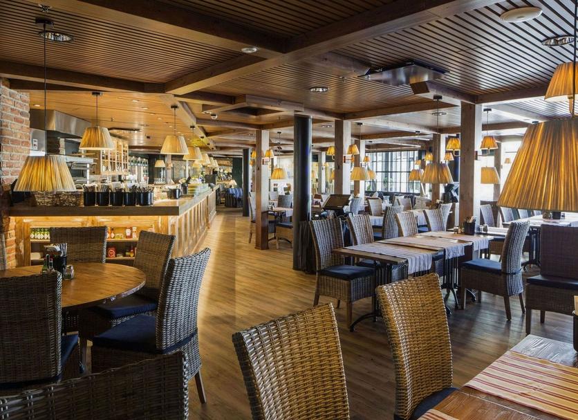Restaurant Photo