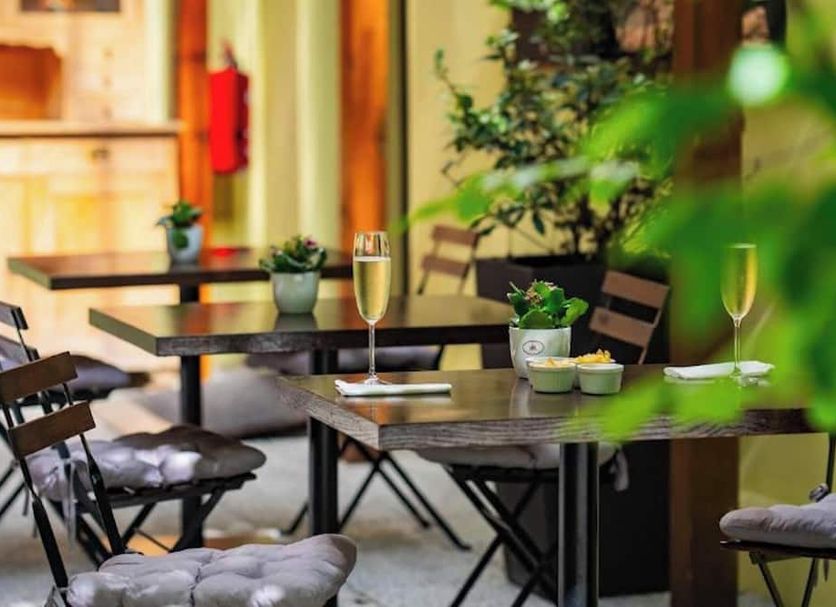Restaurant Photo