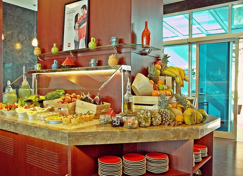 Buffet Photo