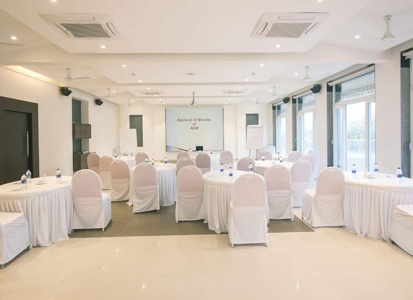Banquet hall Photo