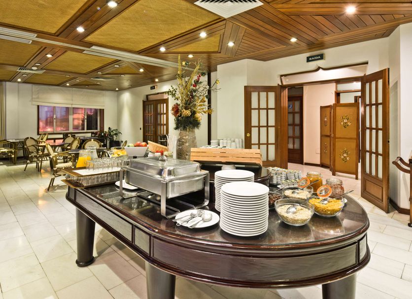 Buffet Photo