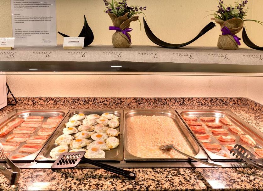 Buffet Photo