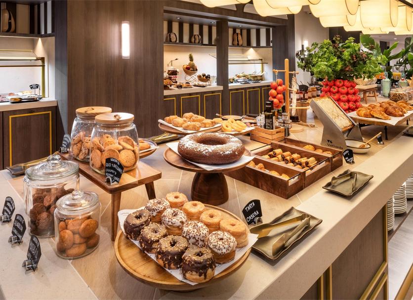 Buffet Photo