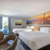 Days Inn & Suites By Wyndham Fort Bragg/Cross Creek Mall