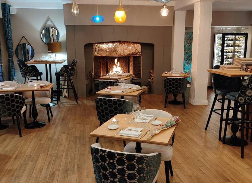 Restaurant Photo