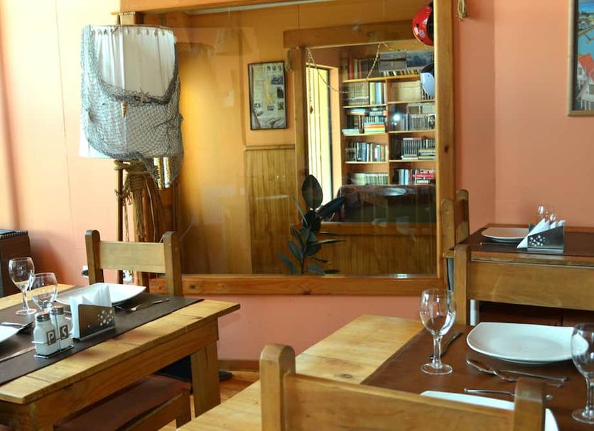 Dining room Photo