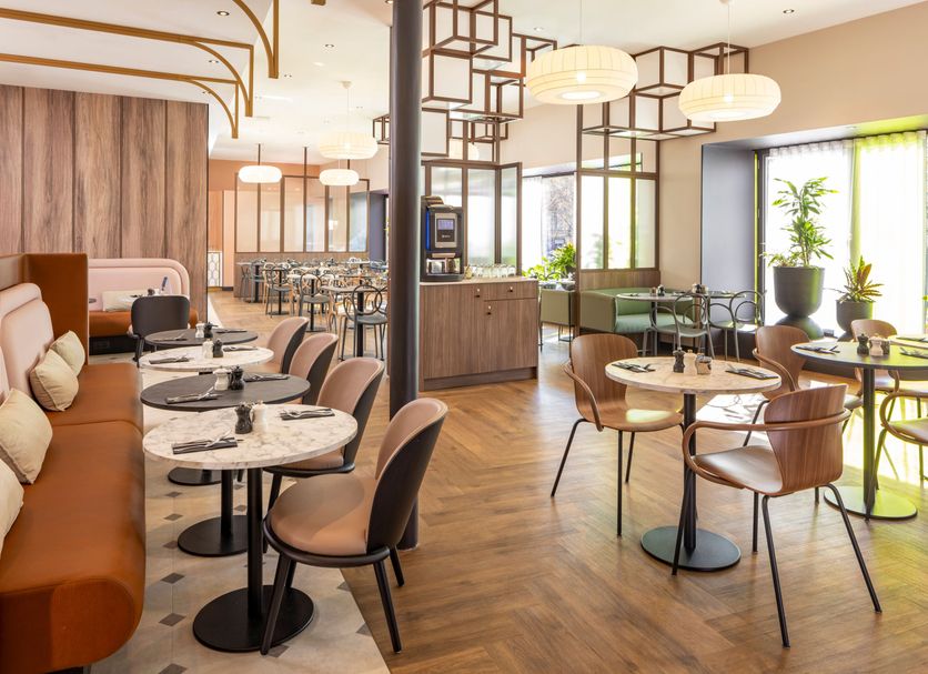 Restaurant Photo