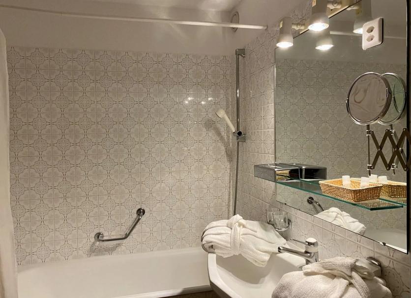 Bathroom Photo