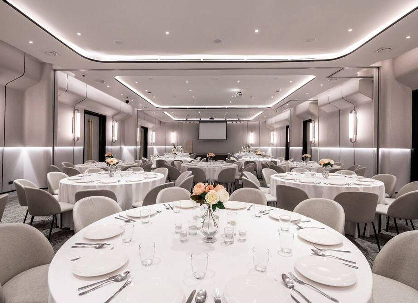 Banquet hall Photo