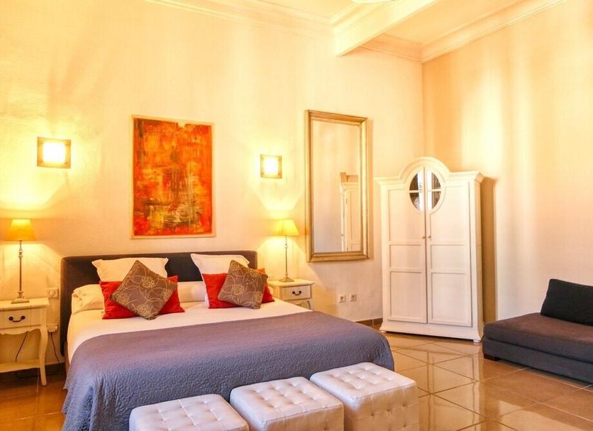 Bedroom Photo