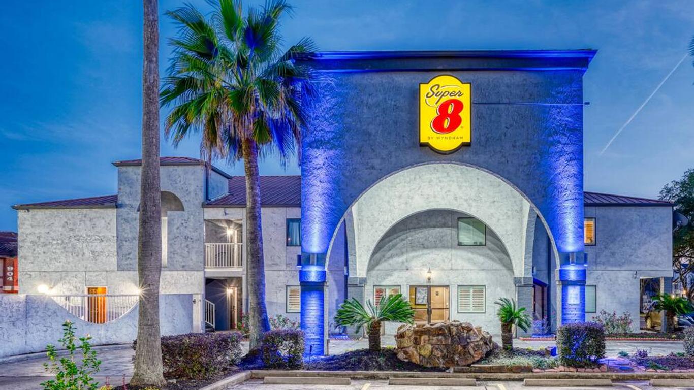 Super 8 By Wyndham Houston/Webster/Nasa