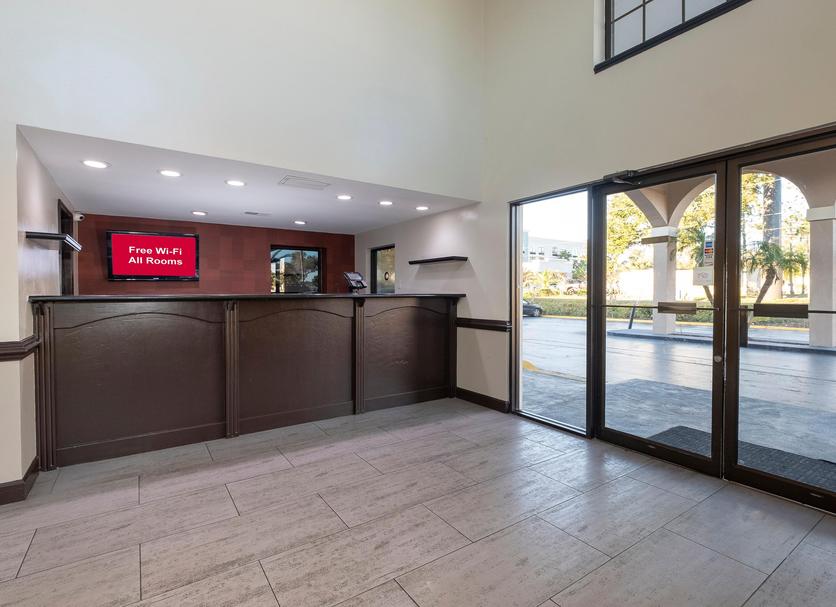 Front desk Photo