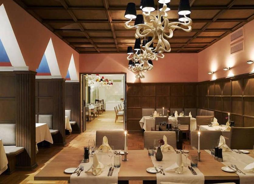 Restaurant Photo
