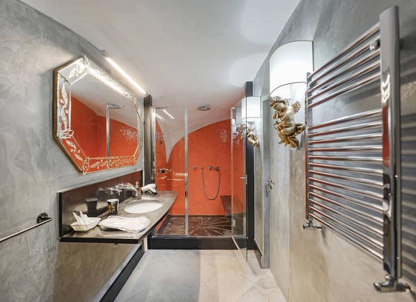 Bathroom Photo