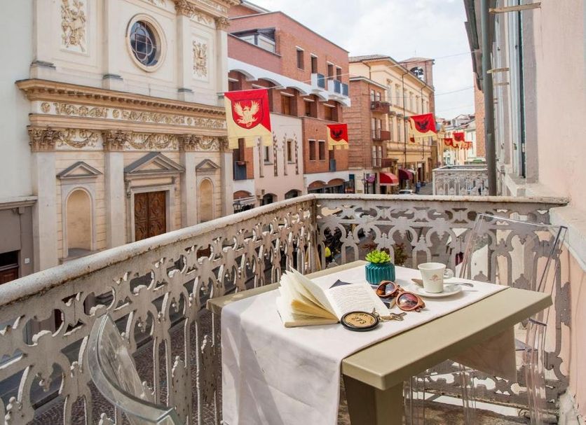 Balcony Photo