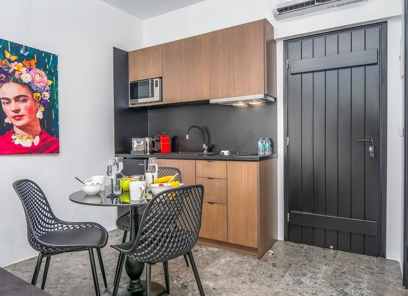 Kitchen Photo