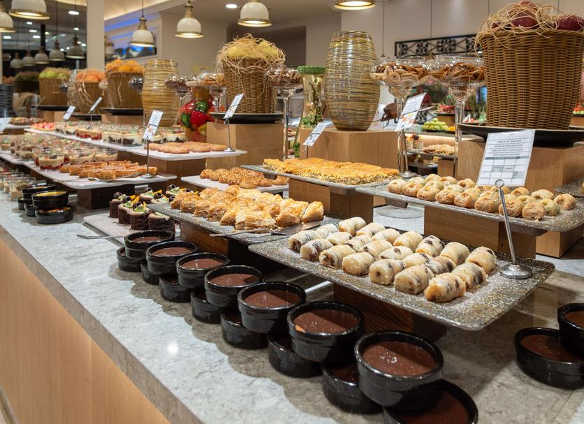 Buffet Photo