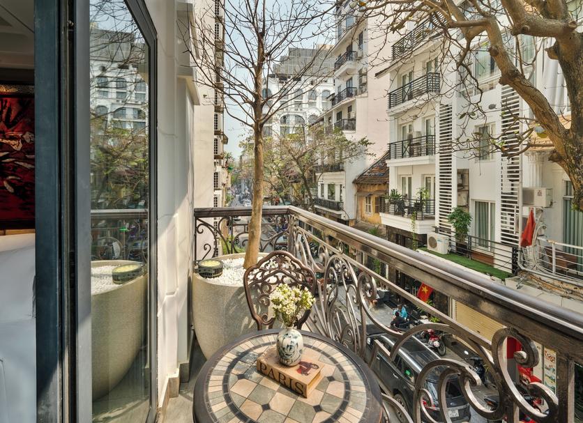 Balcony Photo