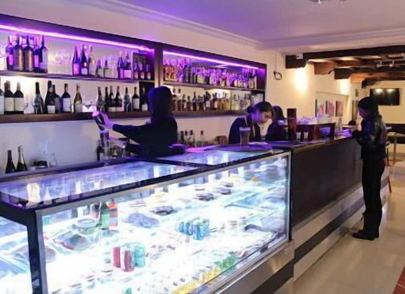 Bar Photo