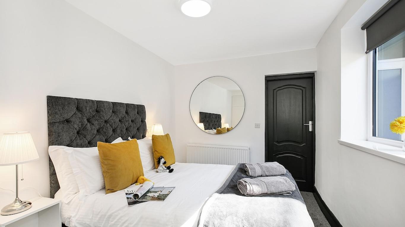 Tyme Suites On Kingsway