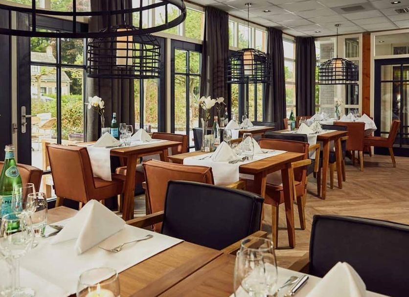 Restaurant Photo