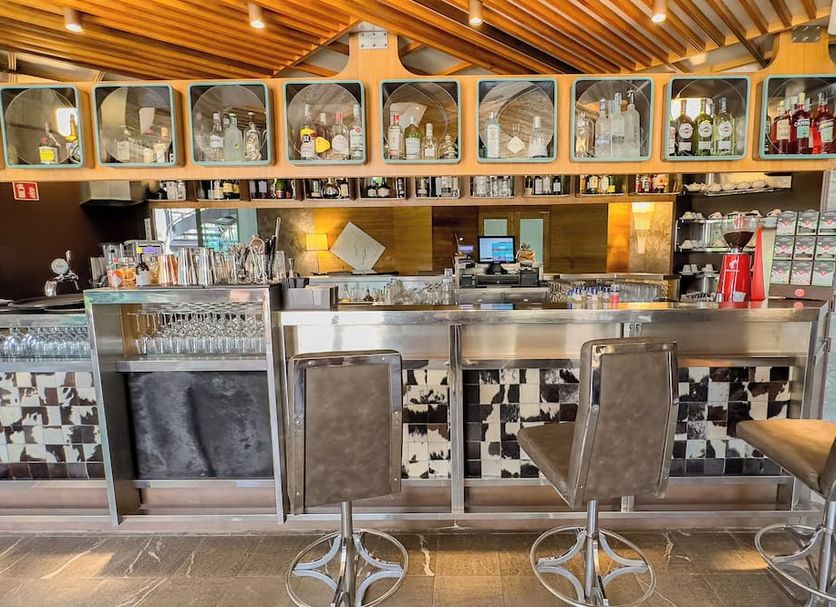 Bar Photo