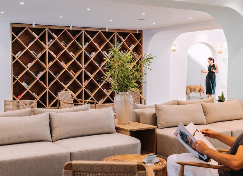 Lounge Photo