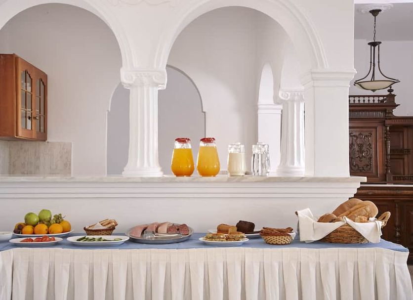 Buffet Photo