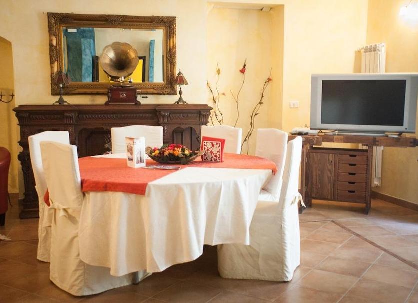Dining room Photo