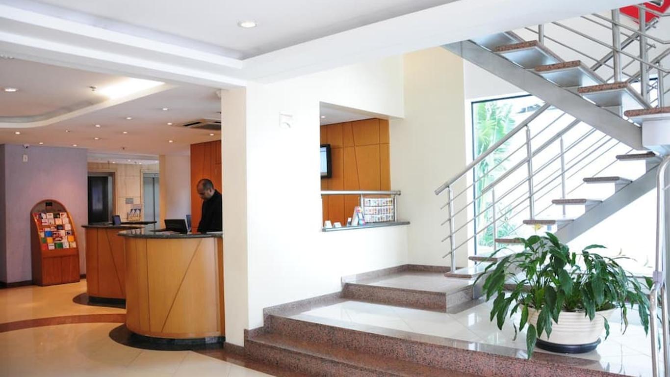 Brasília Santana Gold Flat