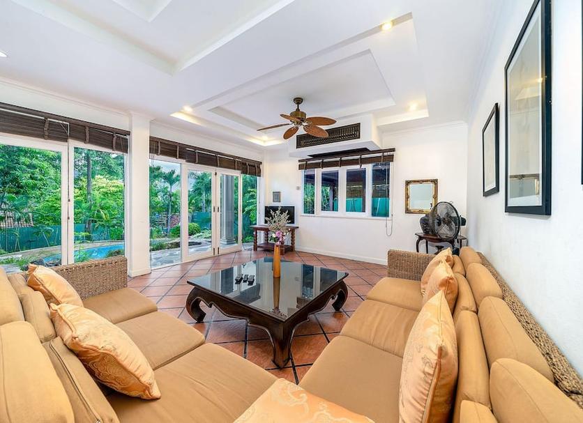 Living room Photo
