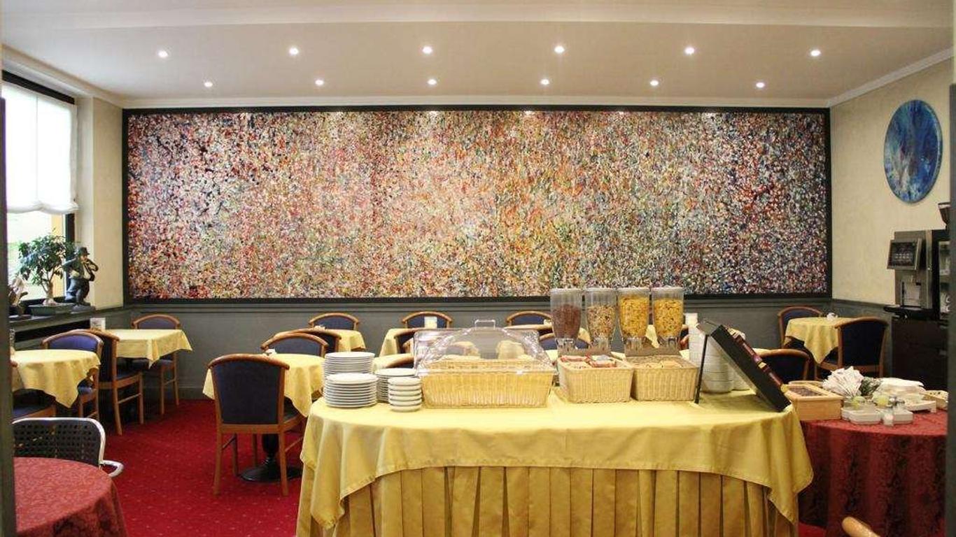 Hotel Club