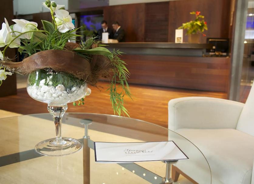 Front desk Photo