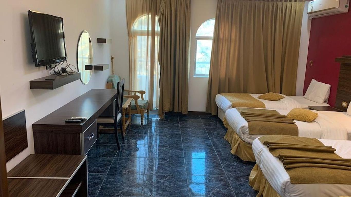 Alanbat Hotel
