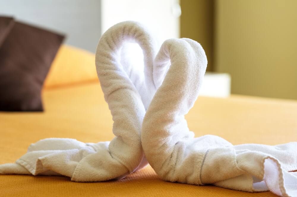 Room amenity