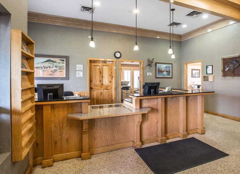 Front desk Photo