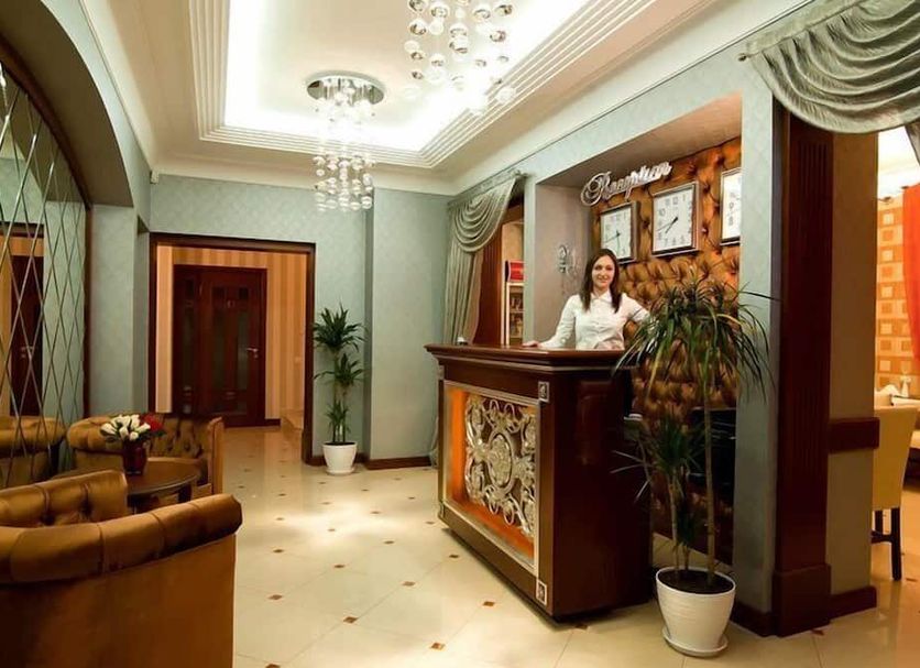 Front desk Photo