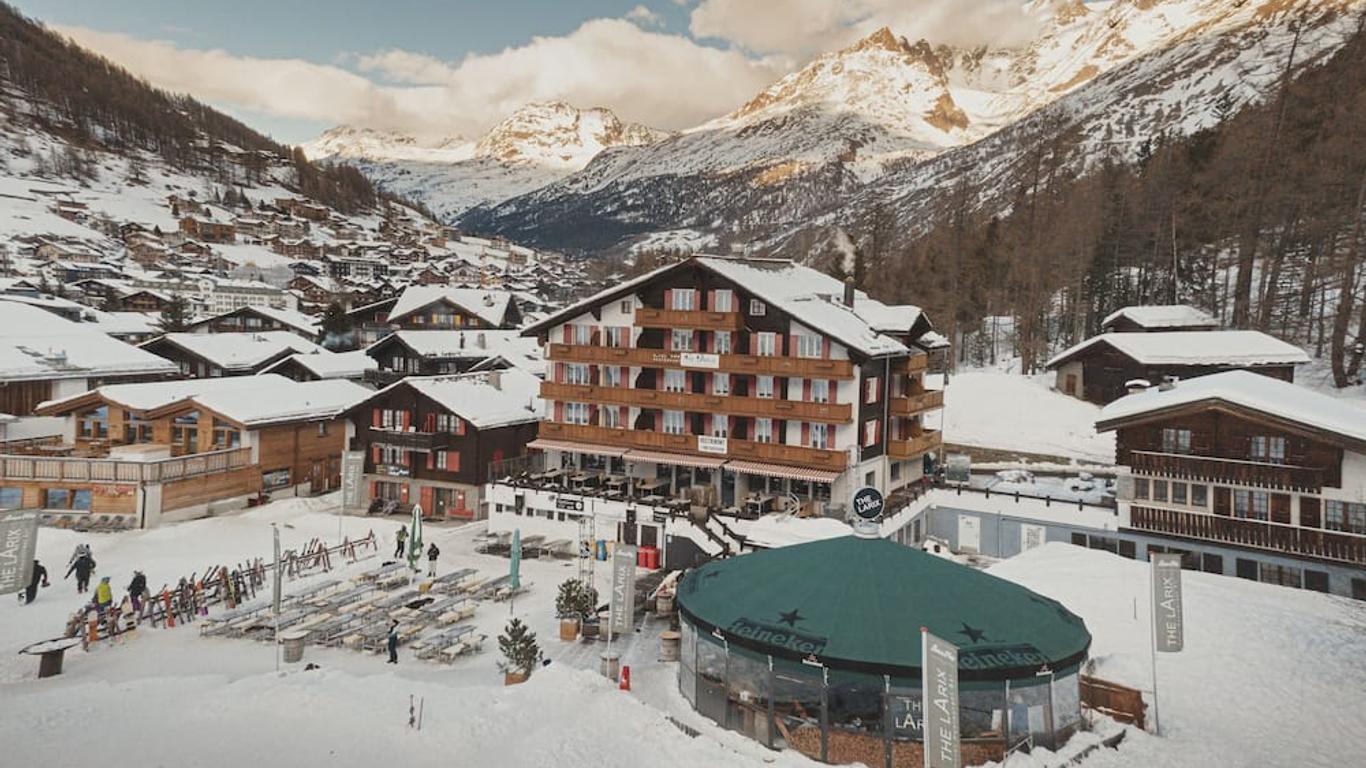 Hotel The Larix Ski-In Ski-Out