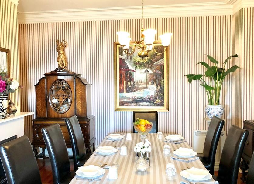 Dining room Photo