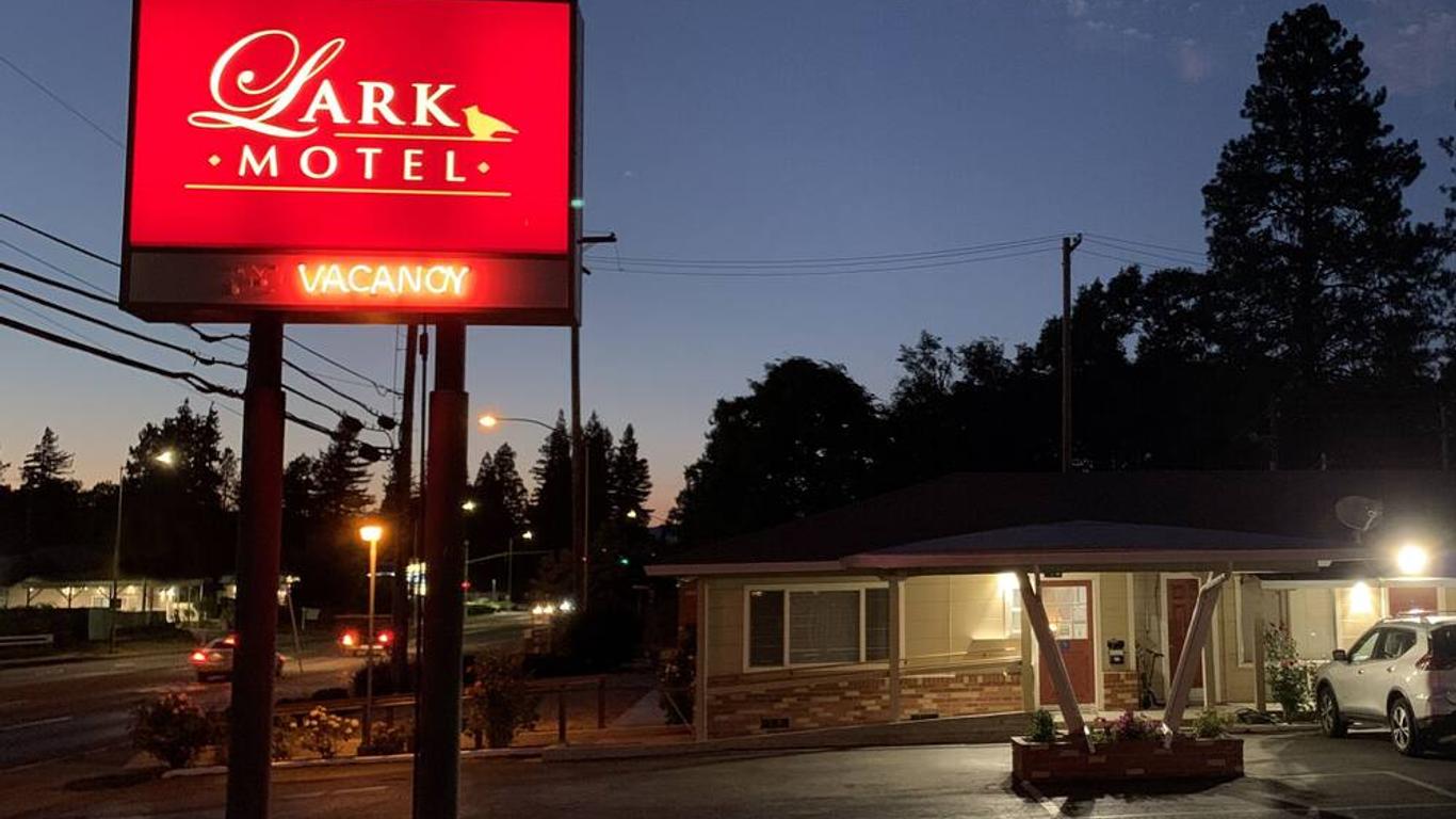 Lark Motel