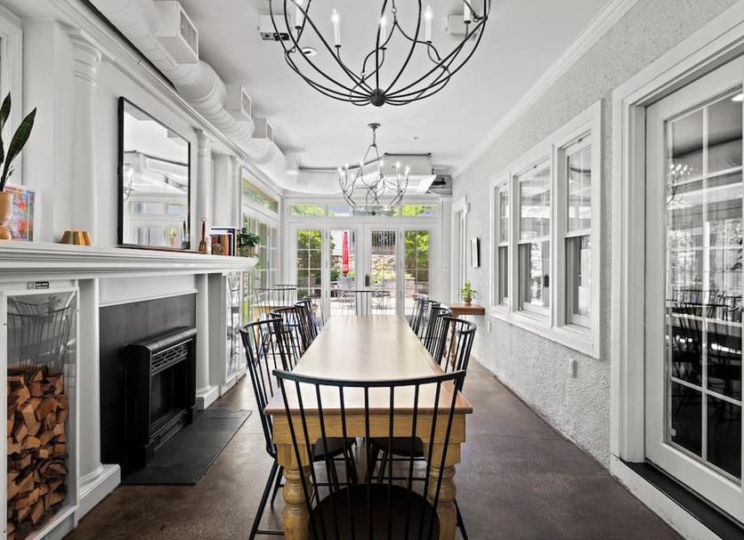 Dining room Photo