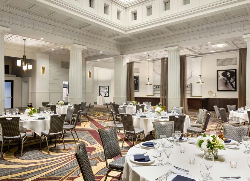 Banquet hall Photo
